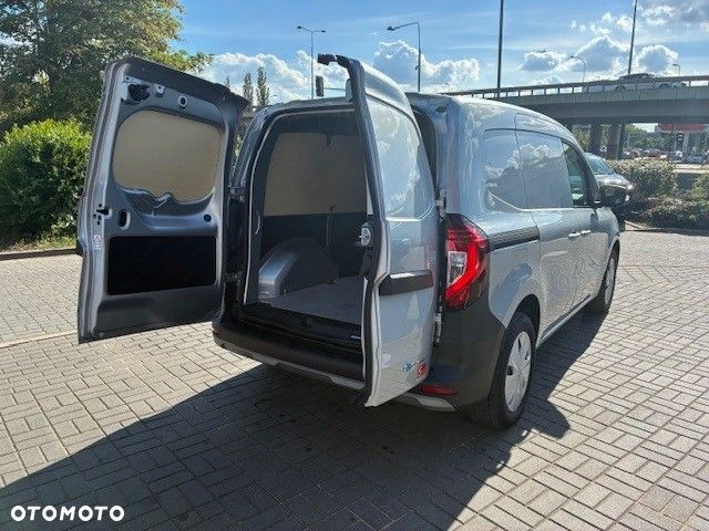 Nissan TOWNSTAR - 11