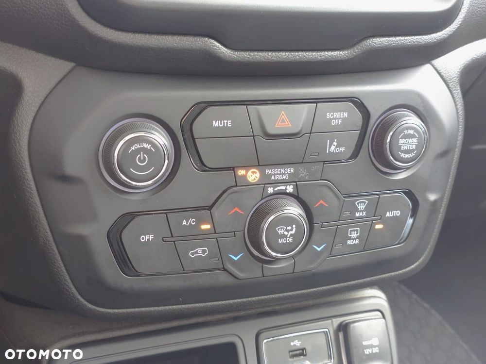 Jeep Renegade 1.5 T4 mHEV Limited FWD S&S DCT - 16