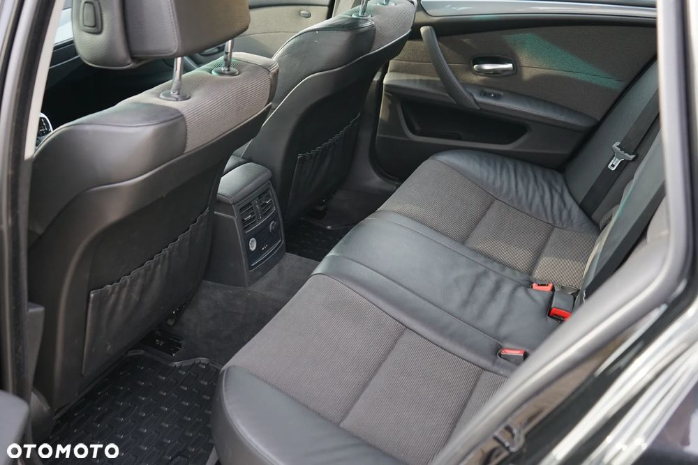 BMW Seria 5 520i - 18