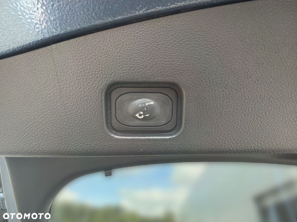 Ford Mondeo - 37
