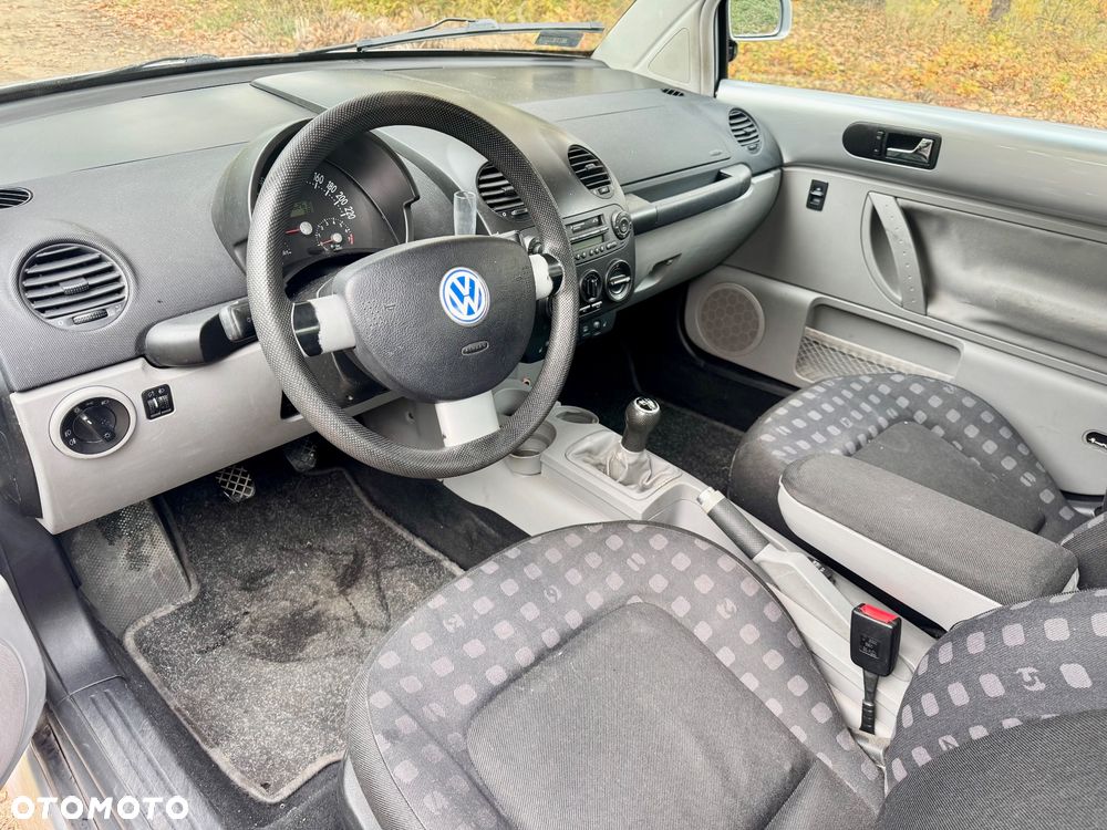 Volkswagen New Beetle 2.0 - 7