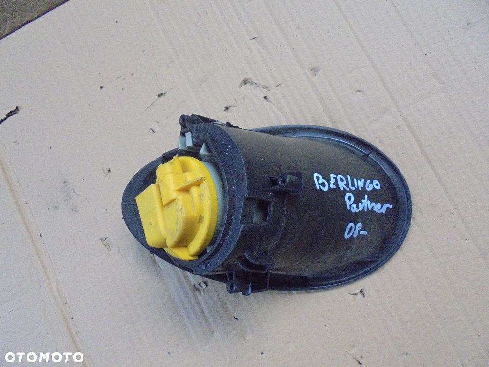 Berlingo Partner 08- halogen z obudową - 2