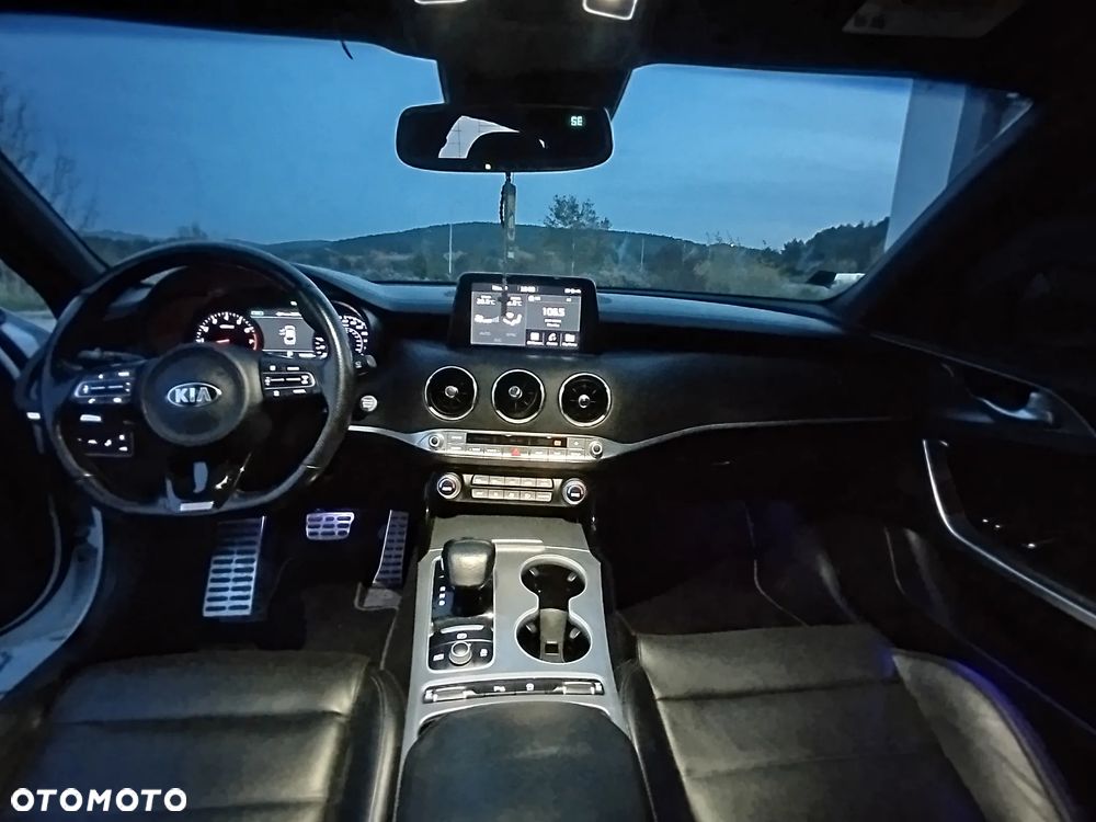 Kia Stinger 3.3 T-GDI V6 GT AWD - 16