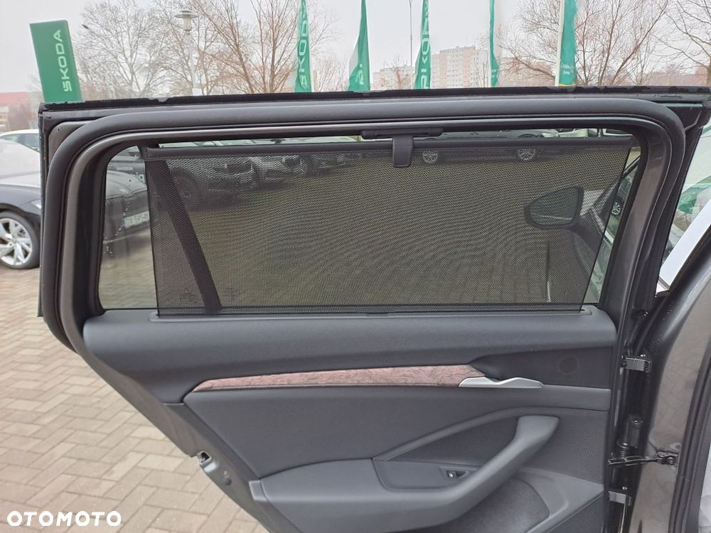 Skoda Superb 2.0 TSI 4x4 L&K DSG - 9