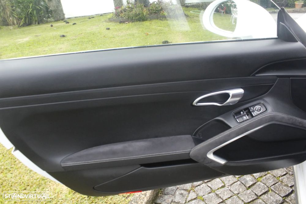 Porsche 911 Série F - 19