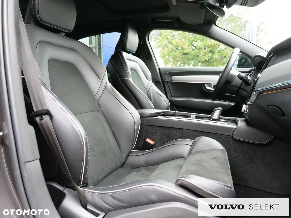 Volvo S90 - 32