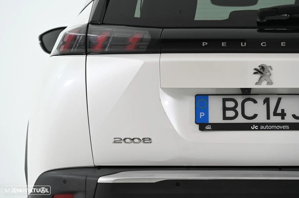 Peugeot 2008 - 11