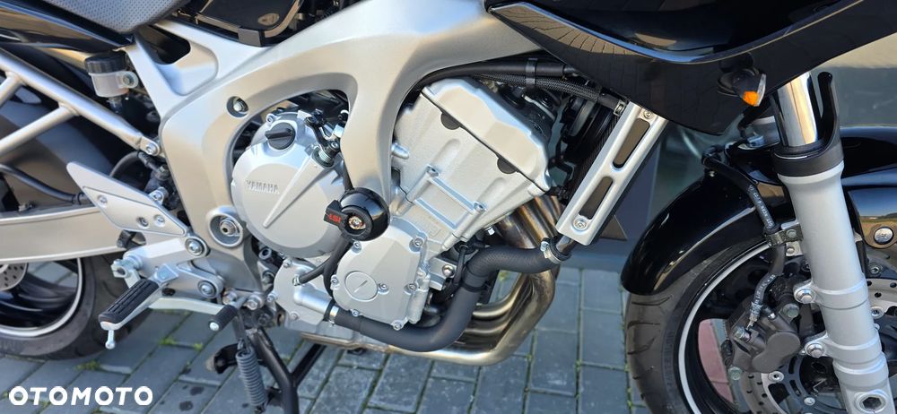 Yamaha FZ6 - 10