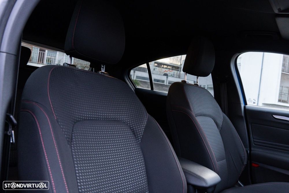 Ford Focus 1.0 EcoBoost MHEV ST-Line - 45