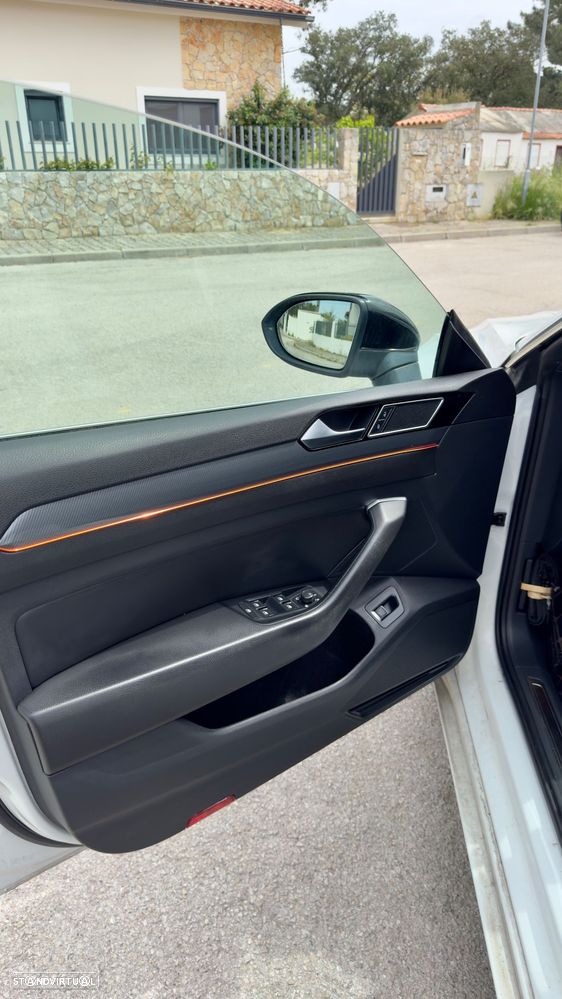 VW Arteon 2.0 TDI R-Line DSG 4Motion - 17