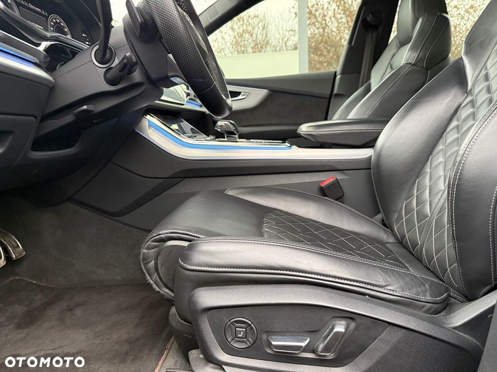 Audi Q8 - 11
