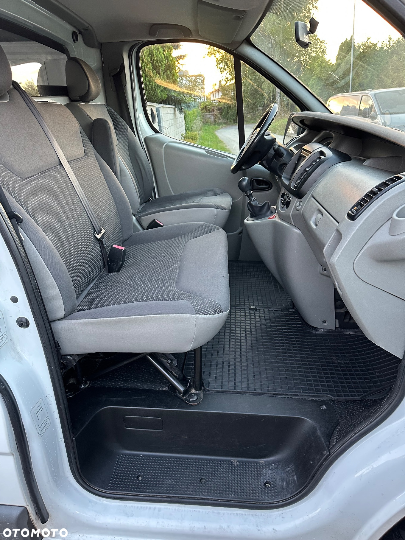 Opel VIVARO - 14