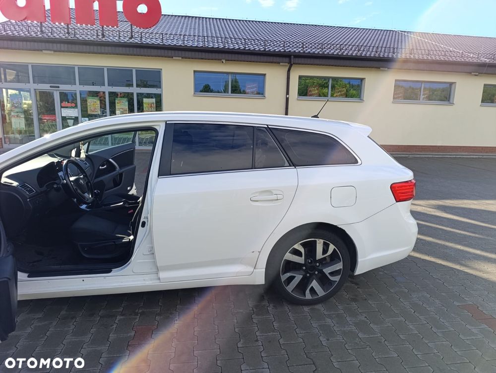 Toyota Avensis - 18