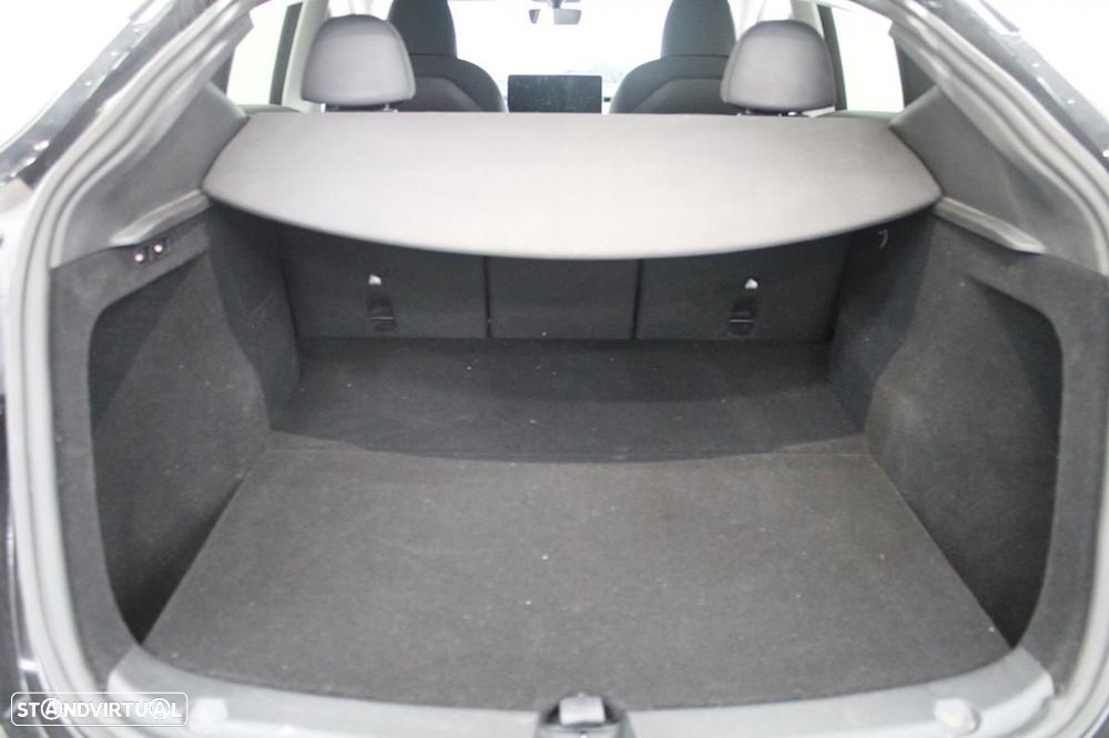 Tesla Model Y Performance AWD - 8