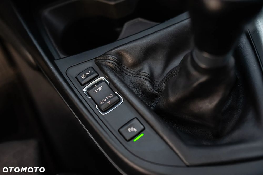 BMW Seria 1 116i - 20