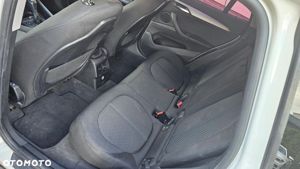 BMW X1 sDrive18d Advantage - 28