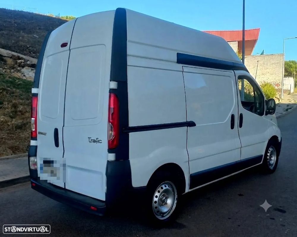 Renault Trafic 2.0 Dci teto alto - 3
