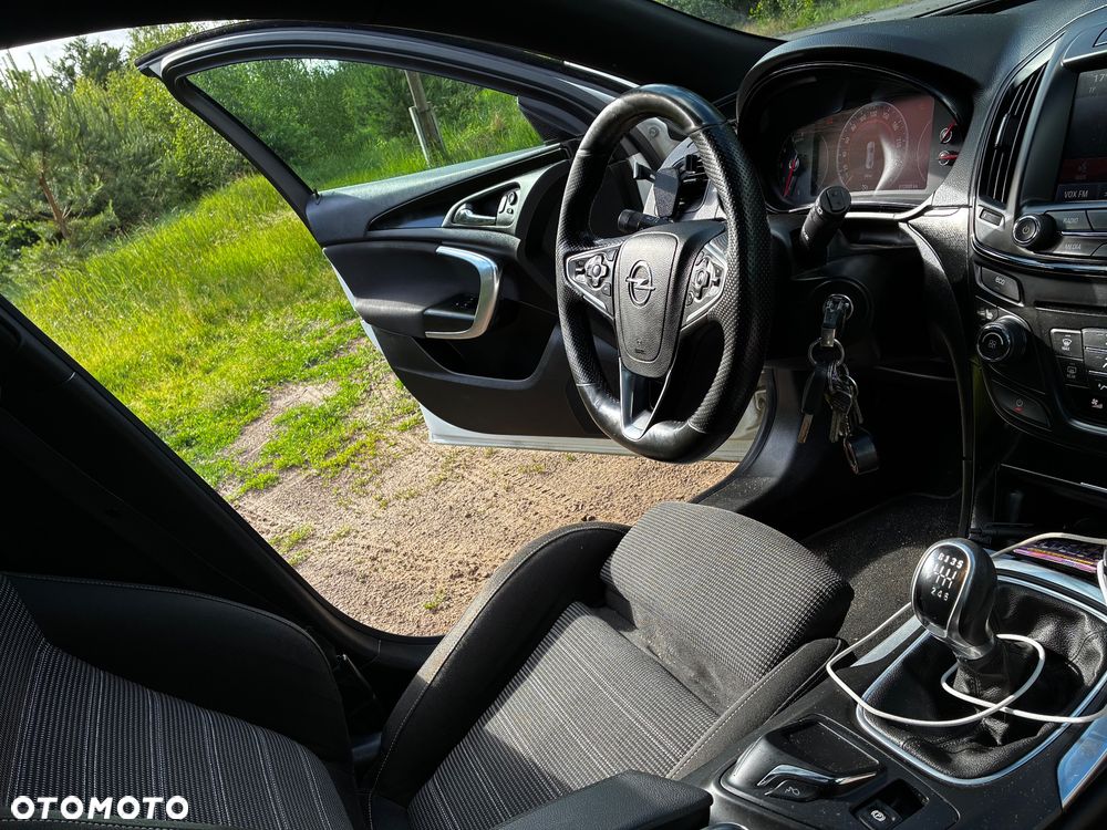 Opel Insignia - 12