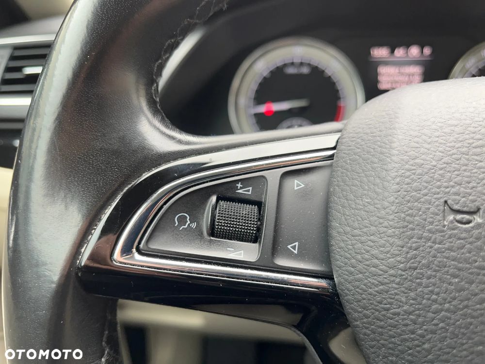 Skoda Superb 2.0 TDI SCR 4x4 L&K DSG - 16