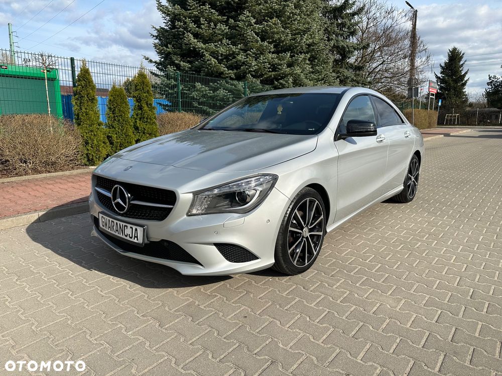 Mercedes-Benz CLA 180 UrbanStyle Edition - 1