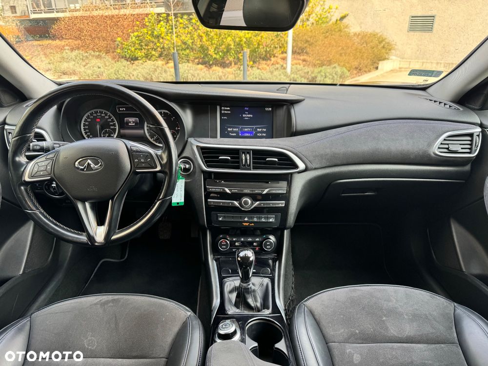 Infiniti Q30 1.5d Premium - 19