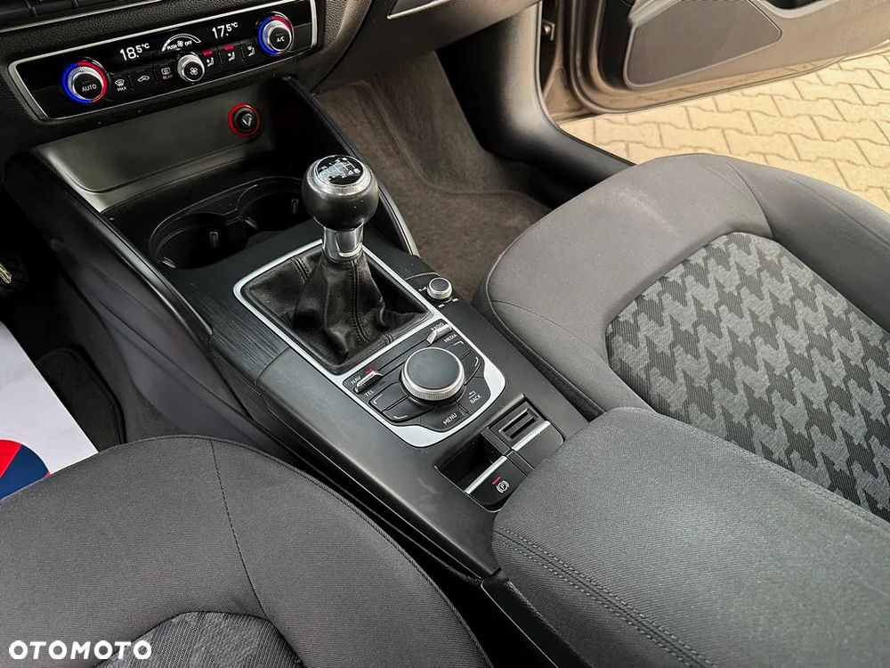 Audi A3 Sportback 1.4 TFSI Attraction - 32