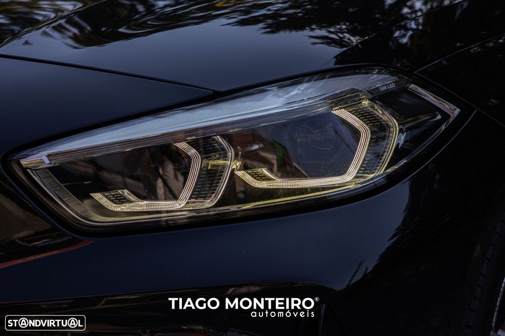 BMW 116 d Pack Desportivo M - 8
