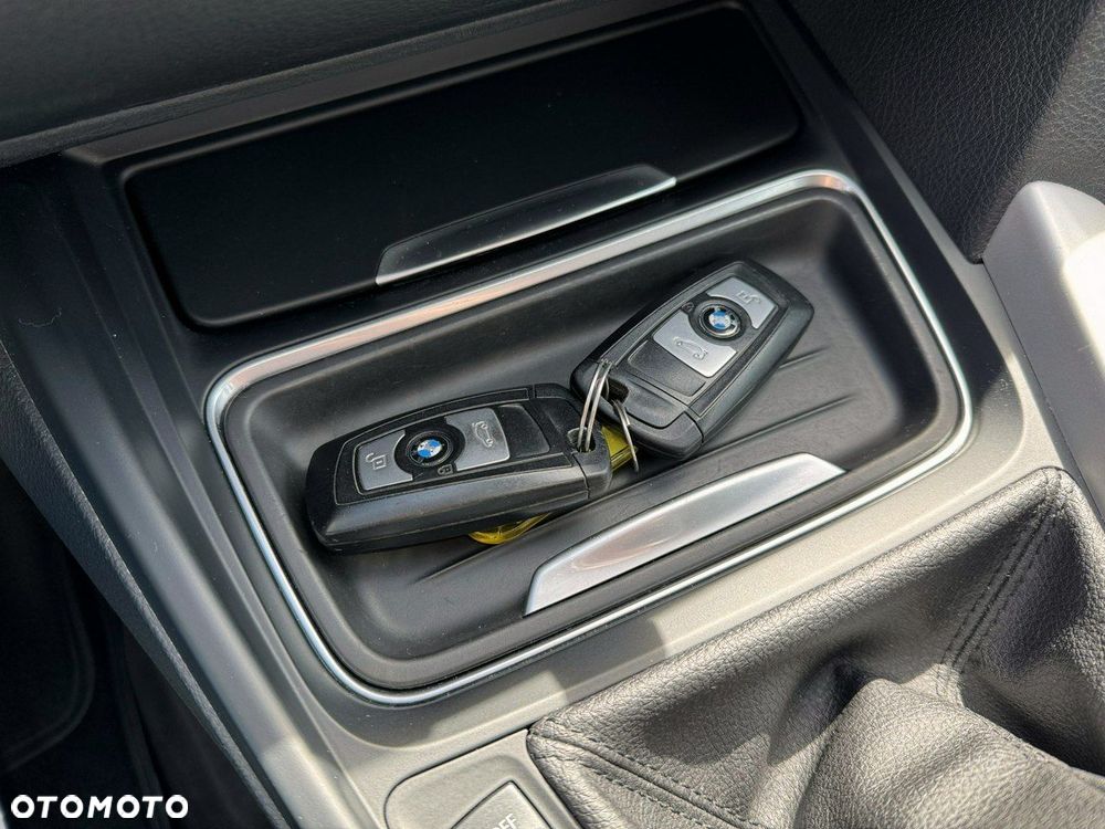 BMW 3GT 320d xDrive - 33