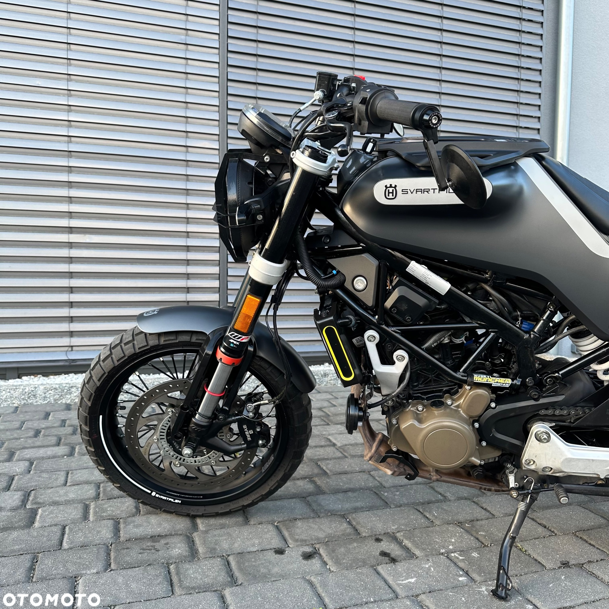 Husqvarna Svartpilen - 9