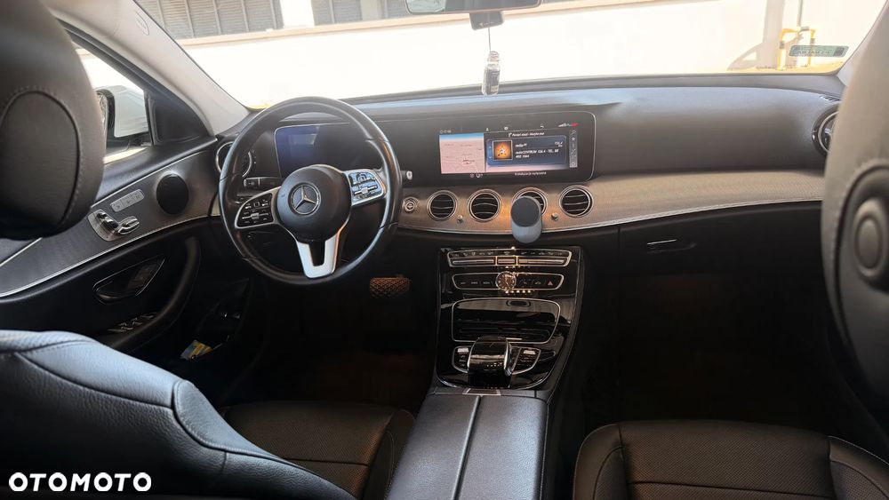 Mercedes-Benz Klasa E 400 d 4Matic 9G-TRONIC - 12
