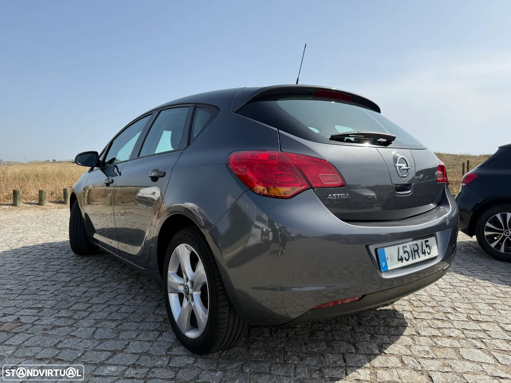 Opel Astra 1.4 Enjoy - 2