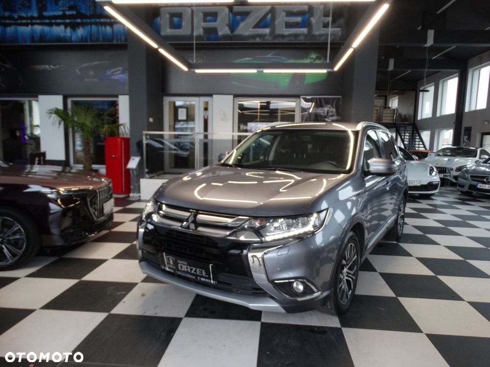 Mitsubishi Outlander - 1