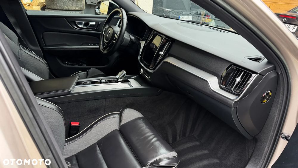 Volvo V60 B3 B Inscription - 22