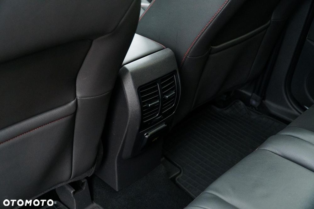 Ford Kuga - 33