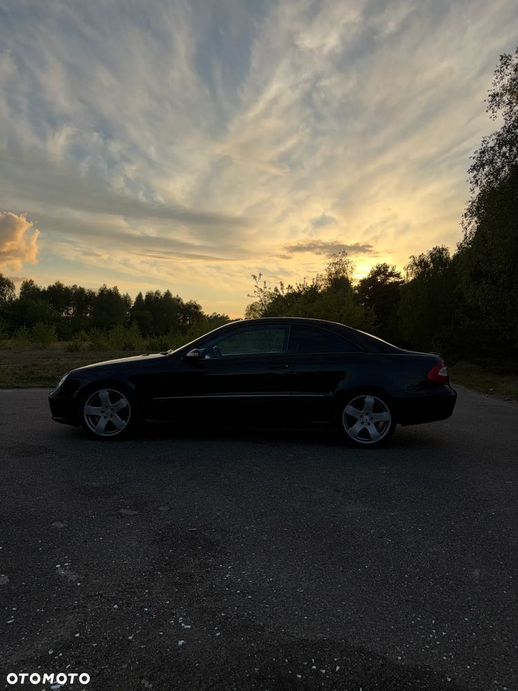 Mercedes-Benz CLK - 8