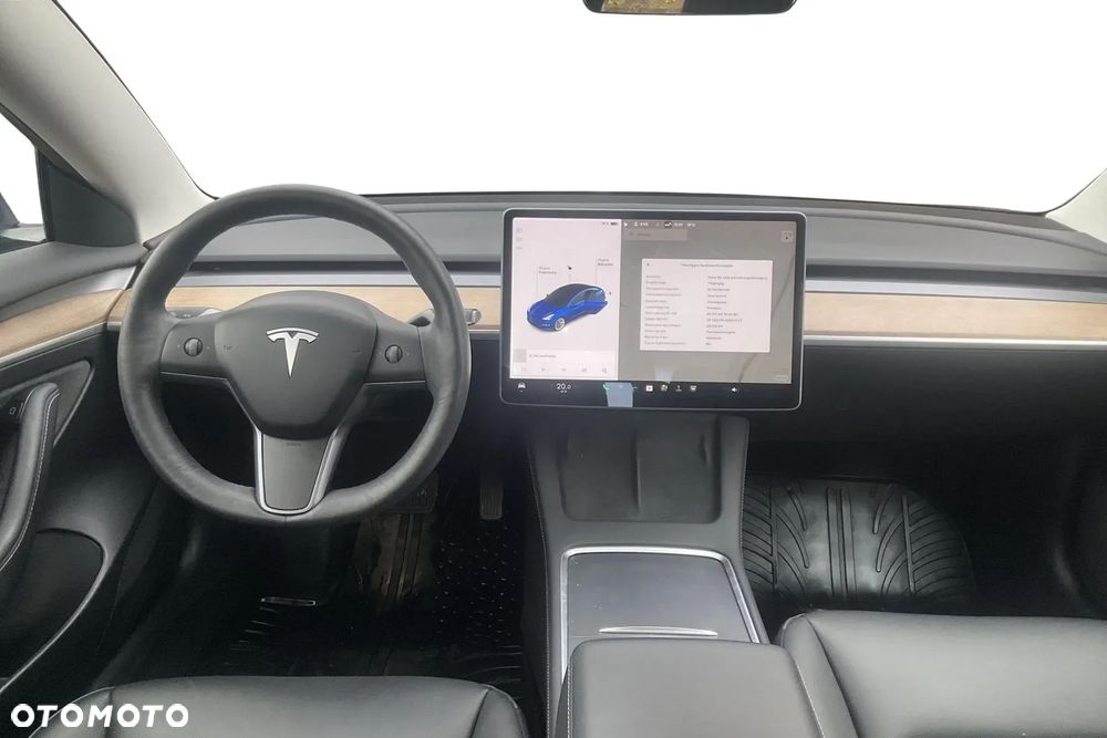 Tesla Model 3 - 6
