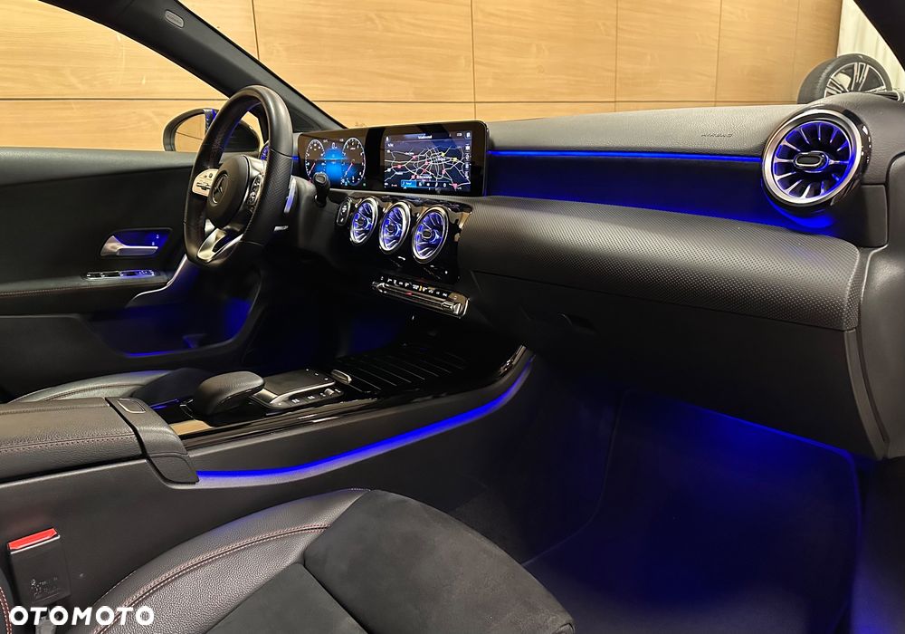 Mercedes-Benz Klasa A 180 AMG Line 7G-DCT - 7