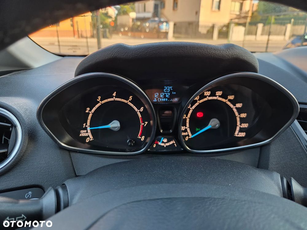 Ford Fiesta 1.4 Titanium - 19