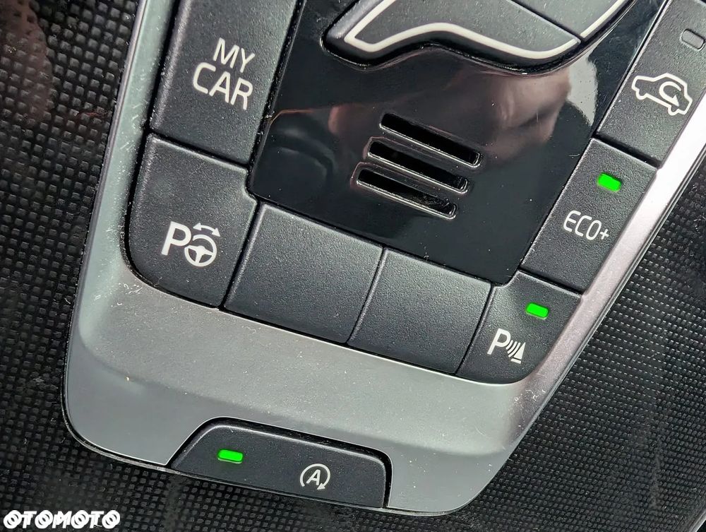 Volvo V40 T4 Drive-E Momentum - 11