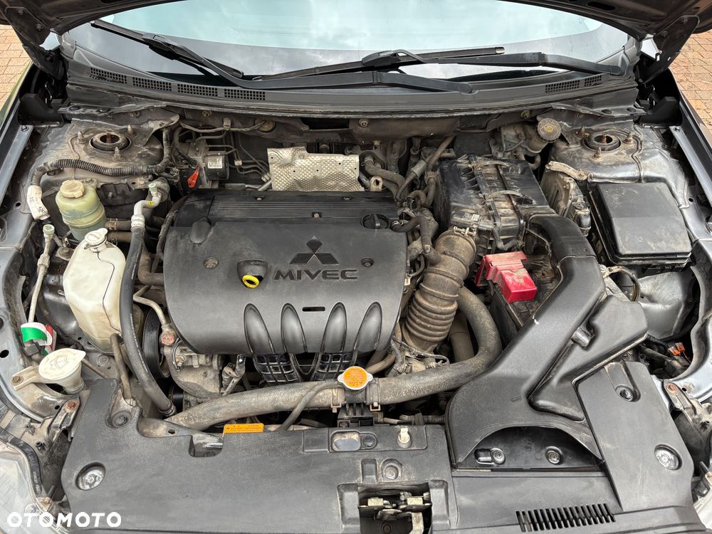 Mitsubishi Lancer - 9
