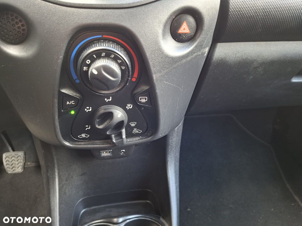 Toyota Aygo x-play club - 18