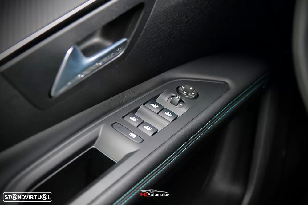 Peugeot 3008 1.6 Hybrid Allure e-EAT8 - 43