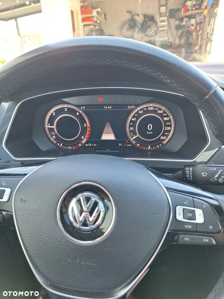 Volkswagen Tiguan - 14