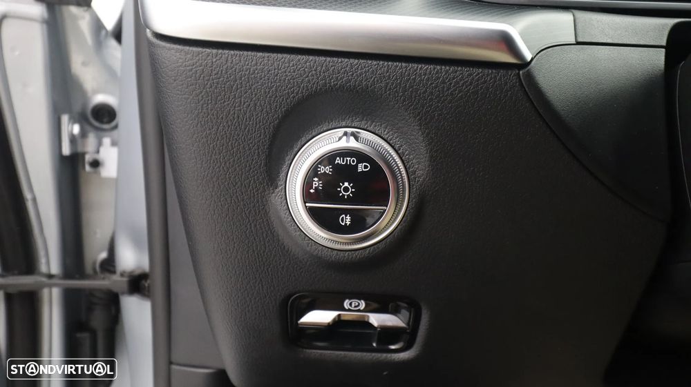 Mercedes-Benz C 220 d Avantgarde - 21