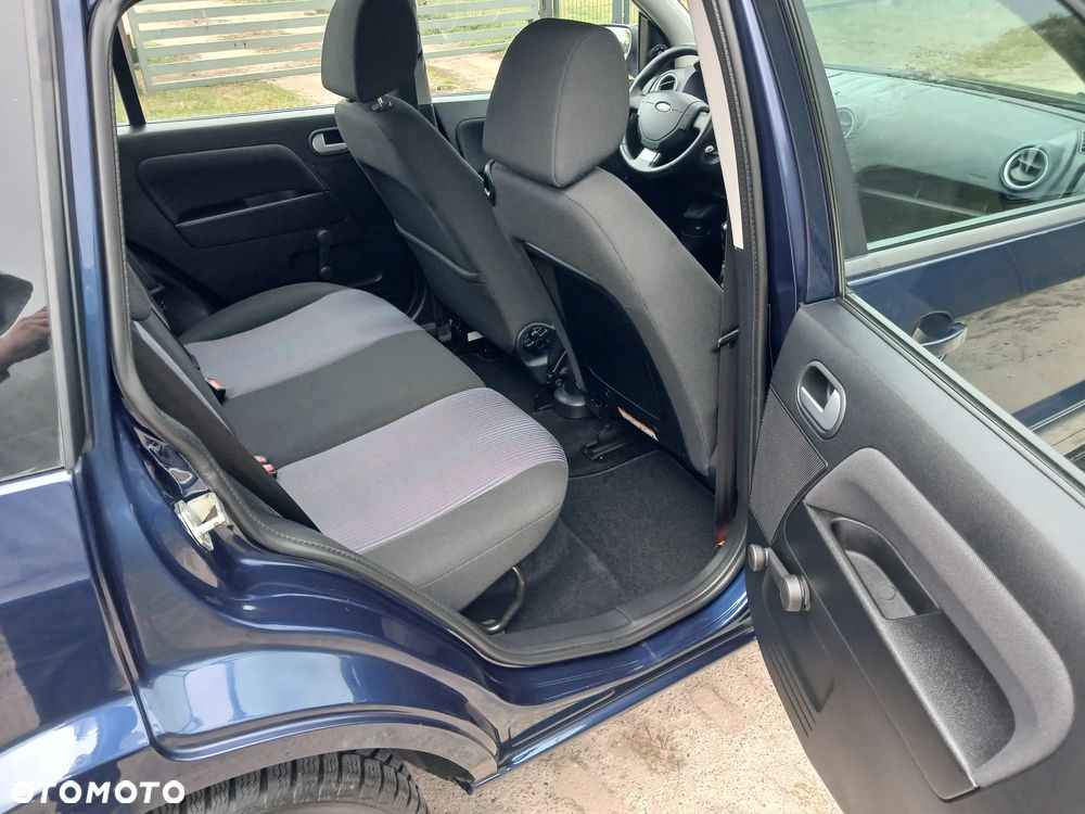 Ford Fusion - 26