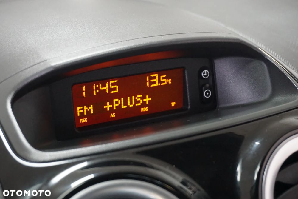 Opel Corsa 1.2 16V Cosmo - 31