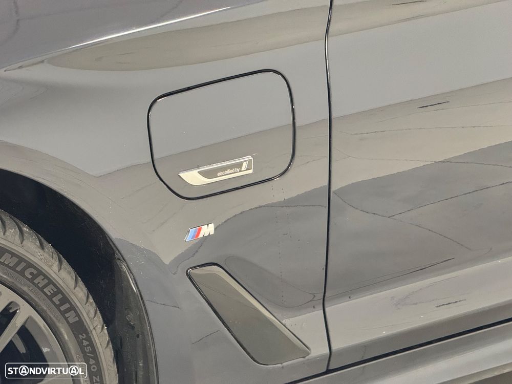 BMW 530 e Pack Desportivo M - 59