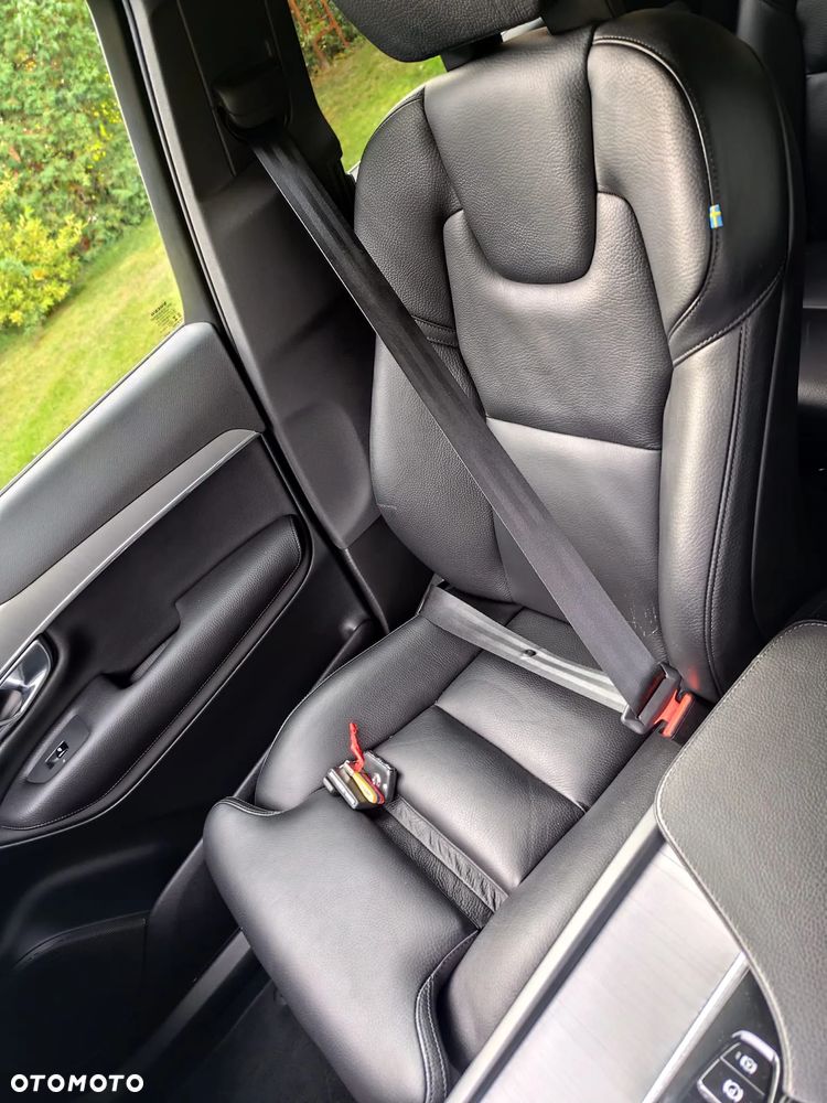 Volvo XC 90 D5 SCR AWD Inscription 7os - 27