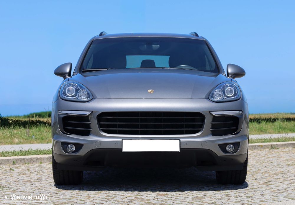 Porsche Cayenne S E-Hybrid - 4