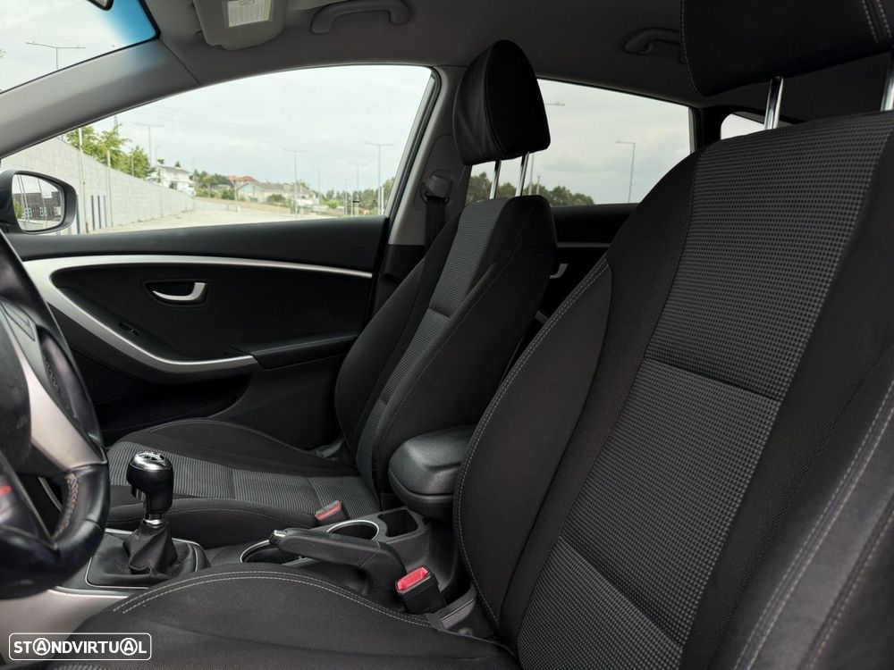 Hyundai i30 SW 1.4 CRDi Blue Active - 11